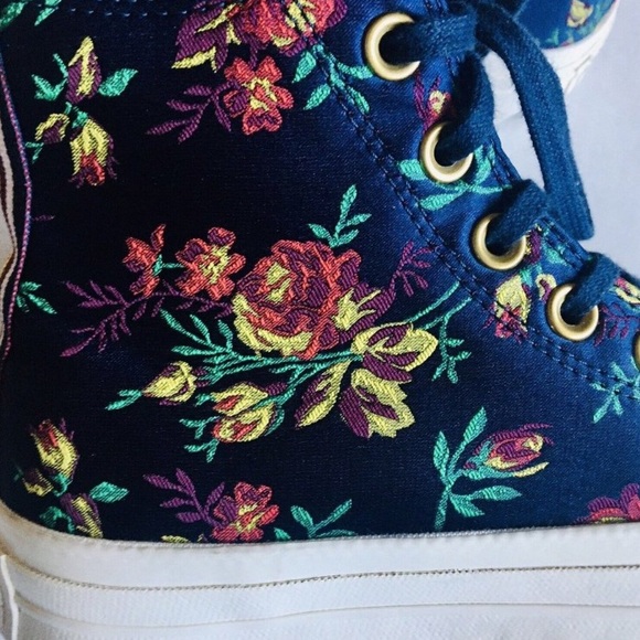 Converse Platform CTAS Lift Ripple Obsidian Navy‎ Floral Sneakers Size 8.5 - Picture 3 of 11